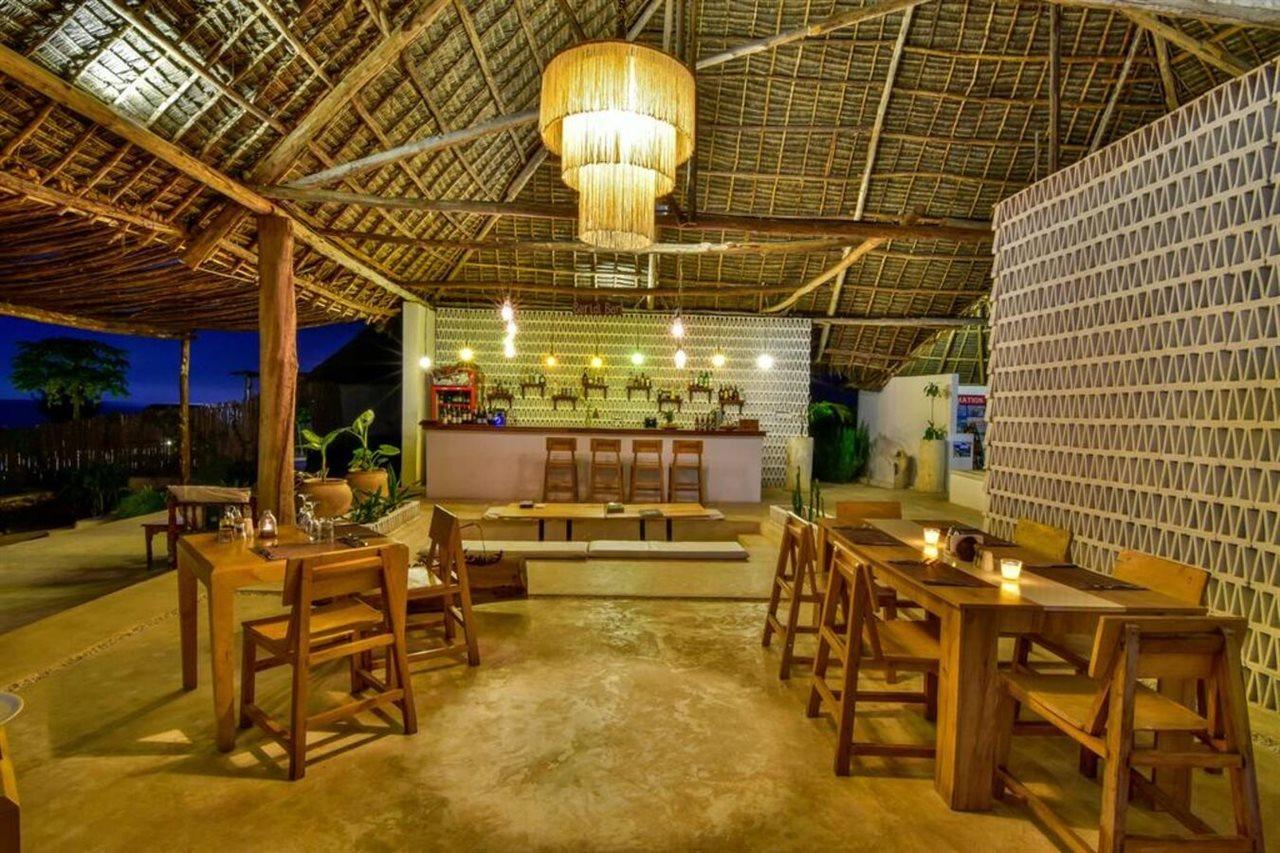 Zanbluu Beach Hotel Kiwengwa  Bagian luar foto