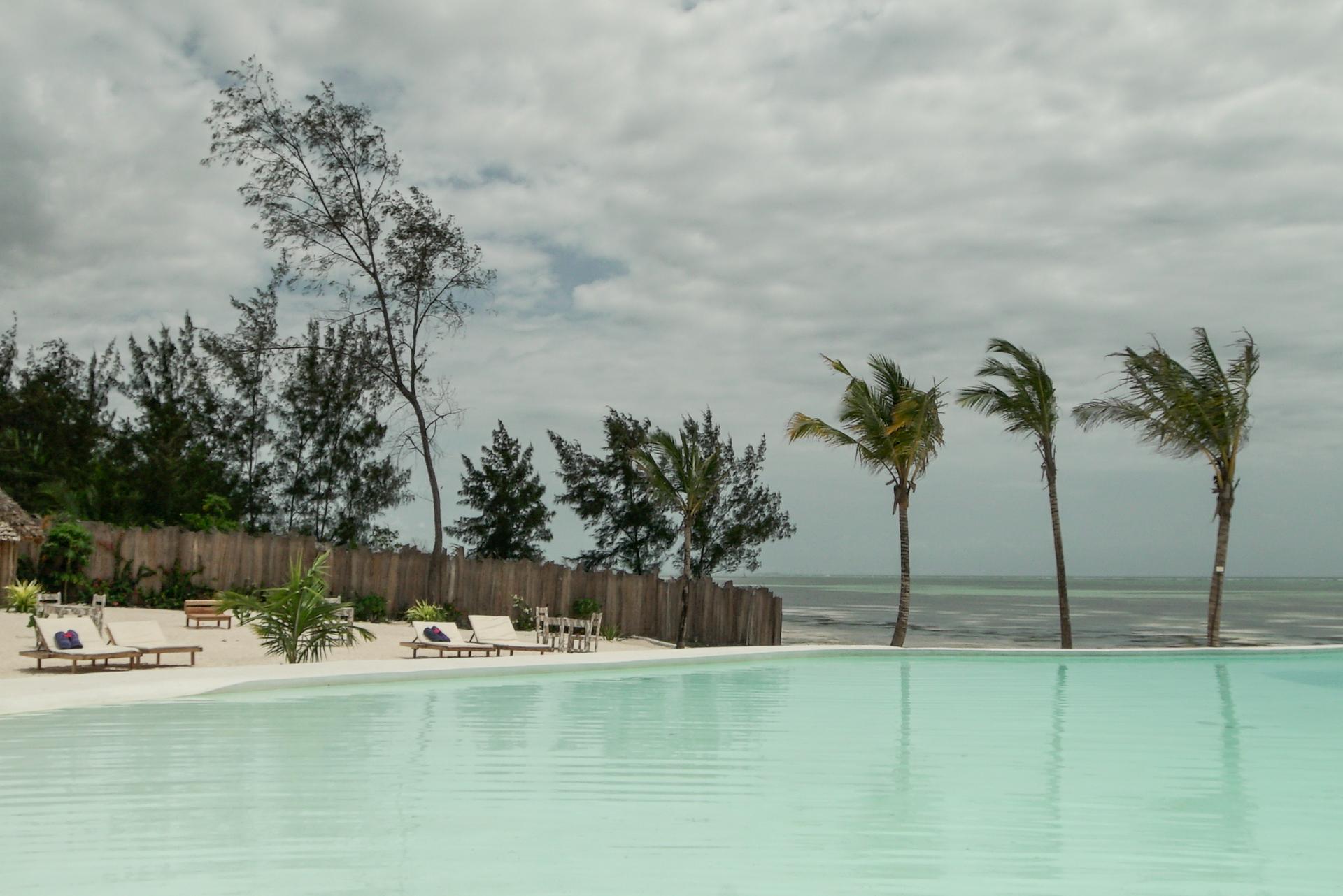 Zanbluu Beach Hotel Kiwengwa  Bagian luar foto