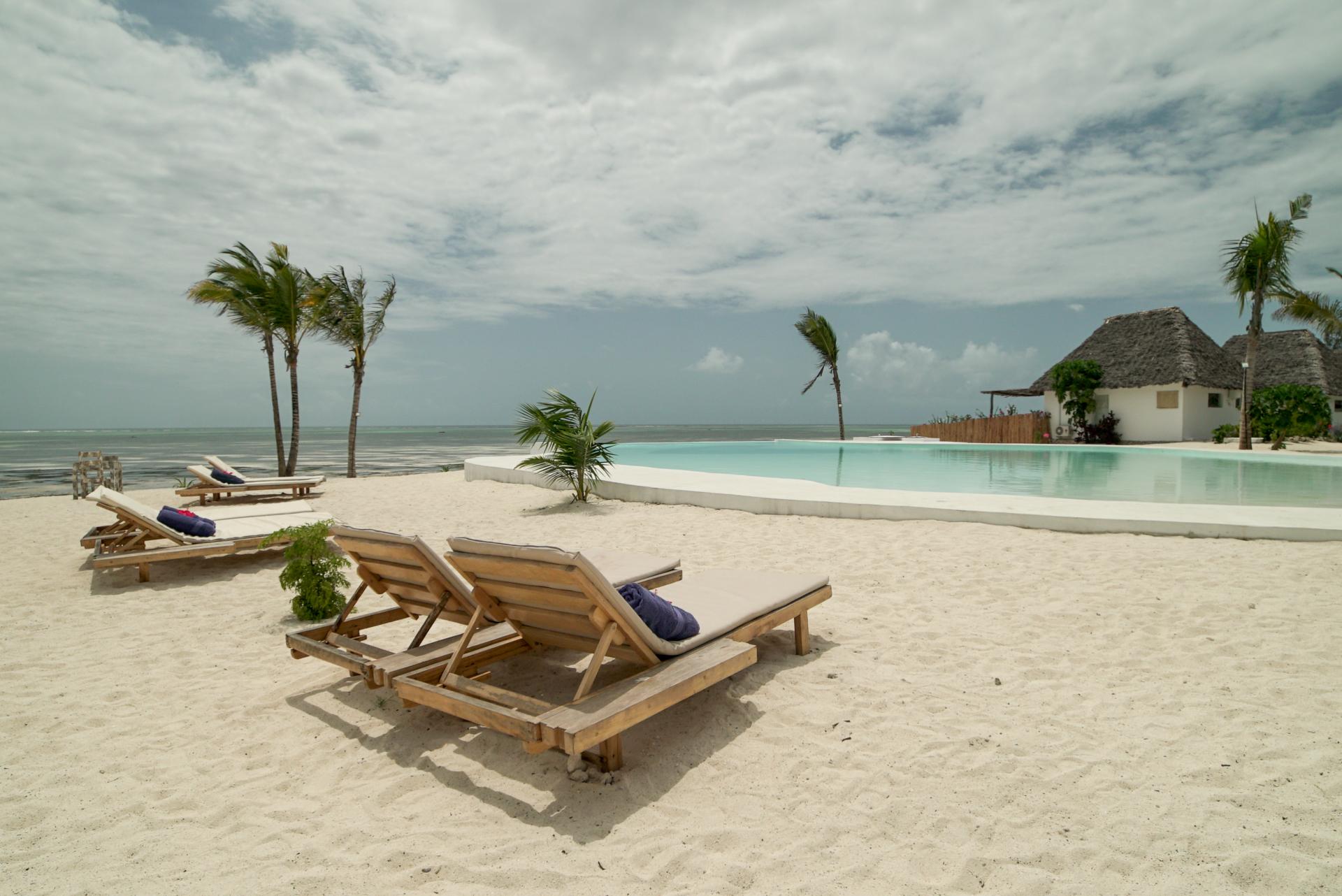 Zanbluu Beach Hotel Kiwengwa  Bagian luar foto