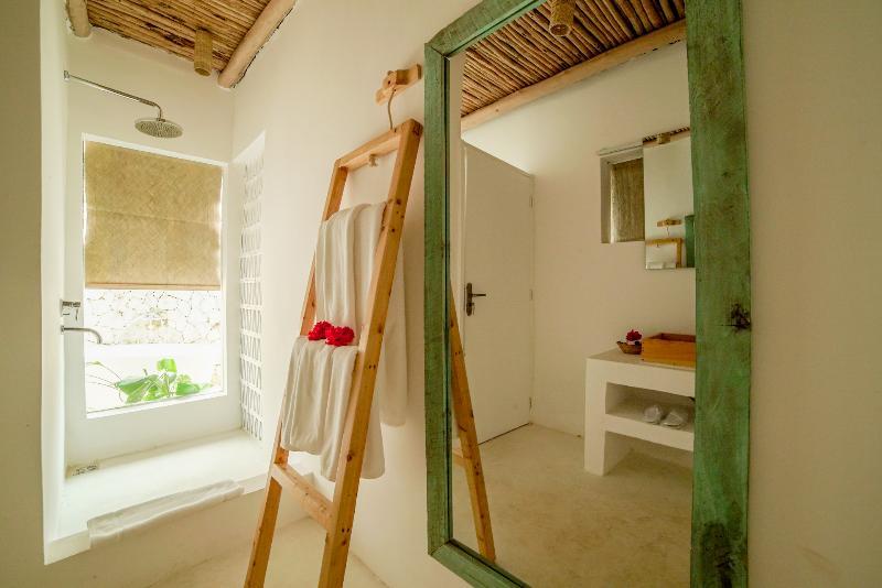 Zanbluu Beach Hotel Kiwengwa  Bagian luar foto