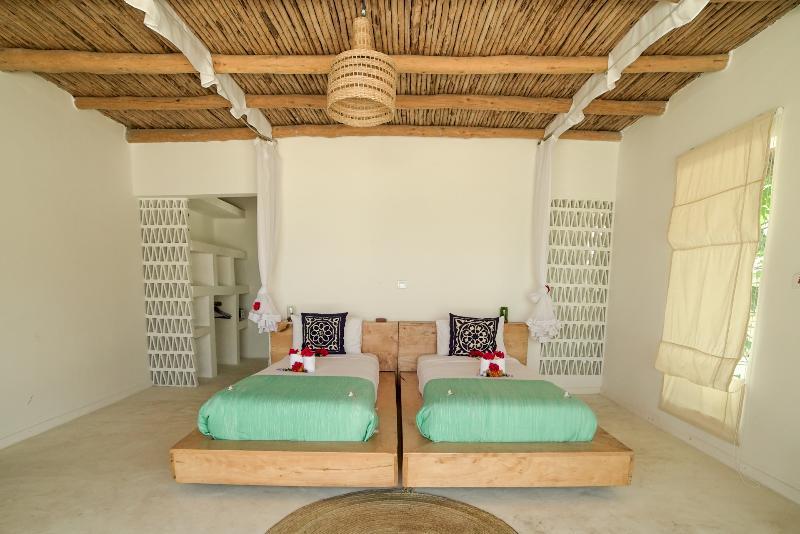 Zanbluu Beach Hotel Kiwengwa  Bagian luar foto