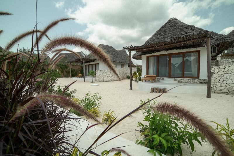 Zanbluu Beach Hotel Kiwengwa  Bagian luar foto